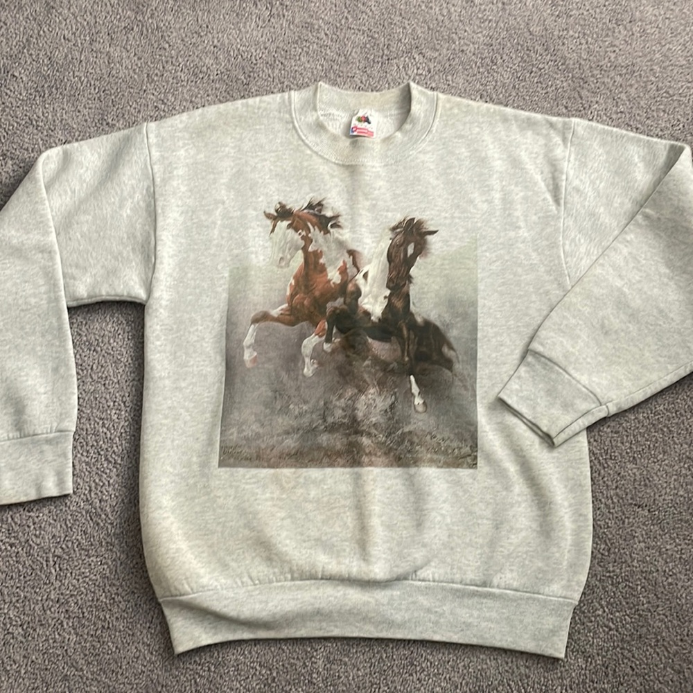 Vintage horse sweatshirt soooo cute!